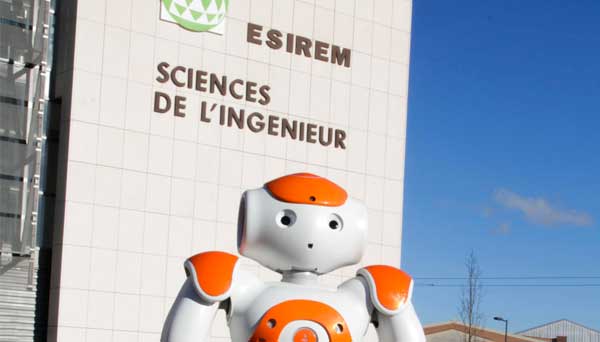 Nouvelle Formation D Ingenieur En Robotique A L Ub Ub Link Site Etudiant De L Ub